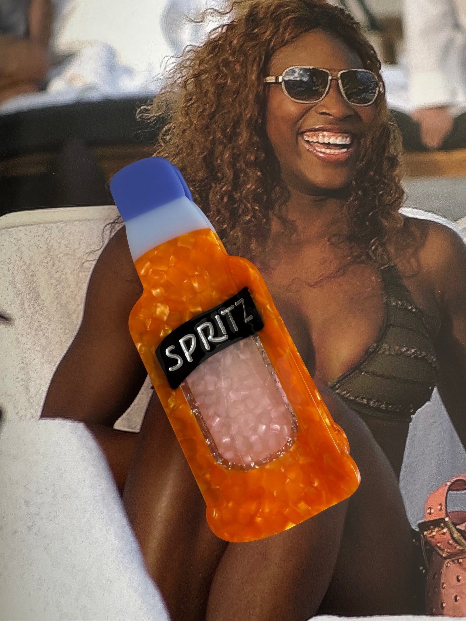 Haarschmuck: Haarspangen peppen jede Frisur mit nur wenigen Handgriffen auf - sie sind die trendige Alternative zum Haargummi !