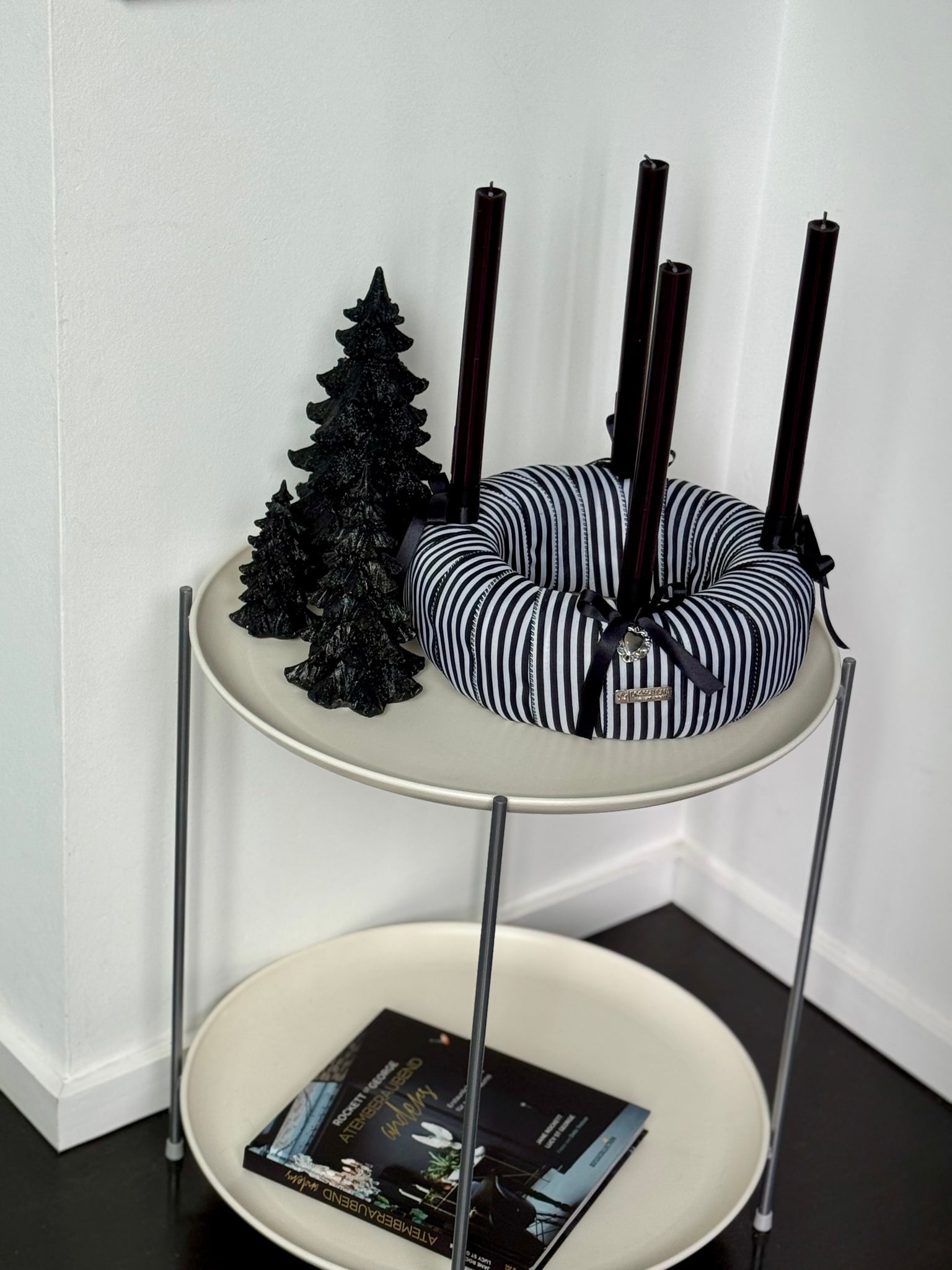 Extravaganz für die stilvollste Zeit des Jahres : Adventskranz, 30 cm – drosselbart-design
